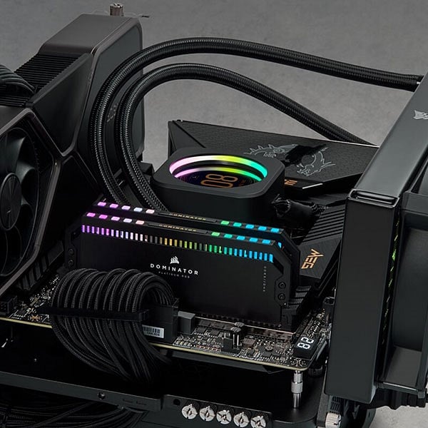 Corsair Dominator Platinum RGB 32GB2X16GB 5600Mhz   DDR5