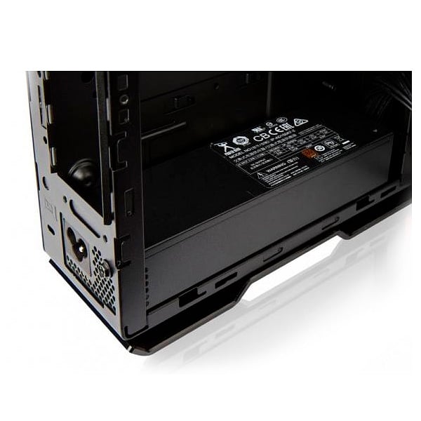 In Win Chopin mini ITX con fuente de 150W negra  Caja
