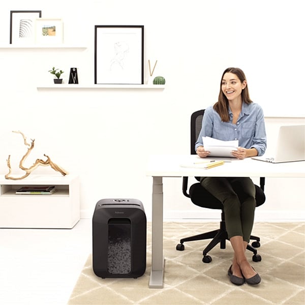 Fellowes LX45 Corte de Particulas 4x37mm Nivel seguridad P4  Destructora de Papel
