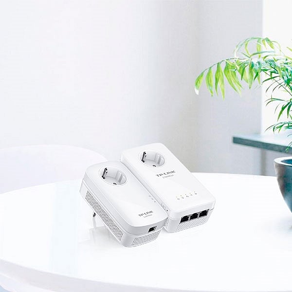 TPLink TLWPA8630P KIT AV1300 LAN WIFI AC con enchufe  PLC