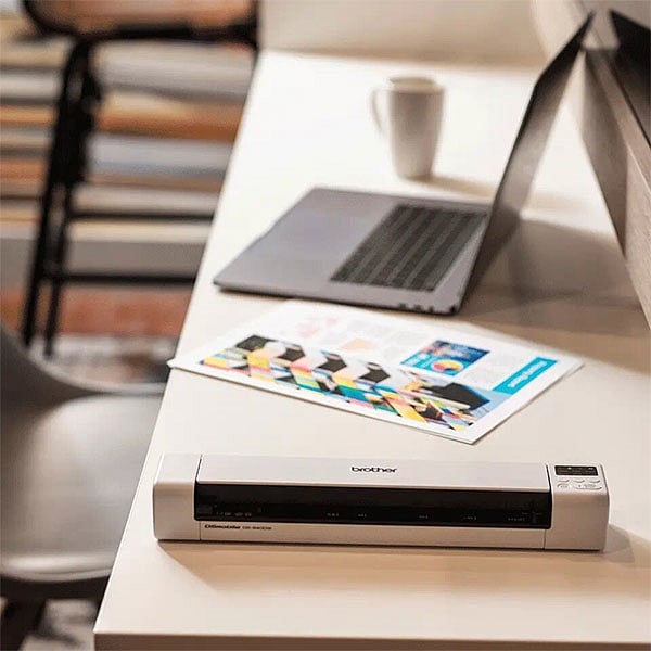 Brother ADS940DW 30ppm USB WiFi con batería  Escaner documental portátil