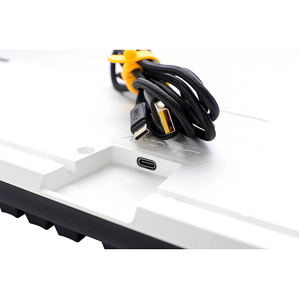 Ducky ONE 3 Classic FullSize Hotswappable MXBlue RGB PBT  Teclado