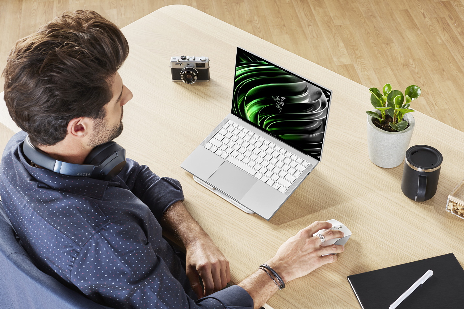 Razer Book 13 M1T Mercury i7 16GB 512GB W10 Razer Book 13 M1T Mercury i7 16GB 512GB W10